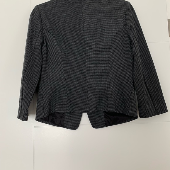 Beautifully structured Teenflo suit jacket - Picture 2 of 5